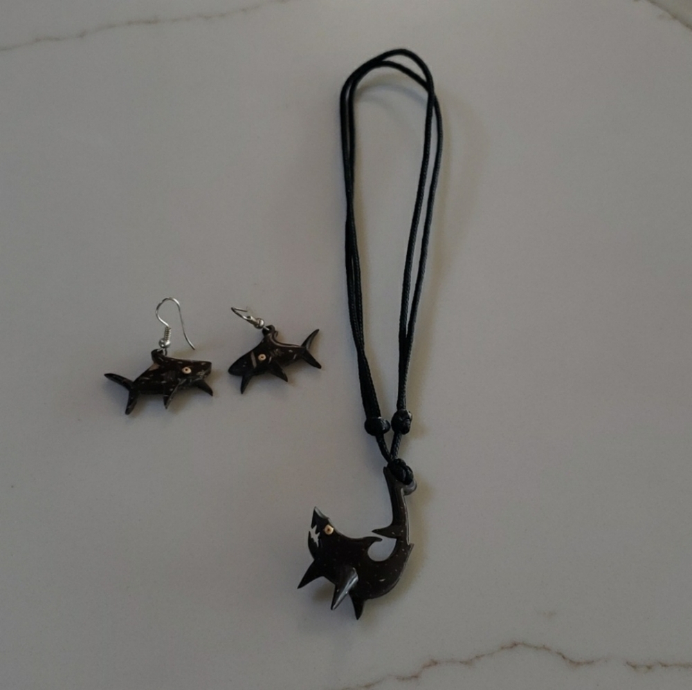 5. Wood Shark Earrings and Necklace - Picture 9 of 9